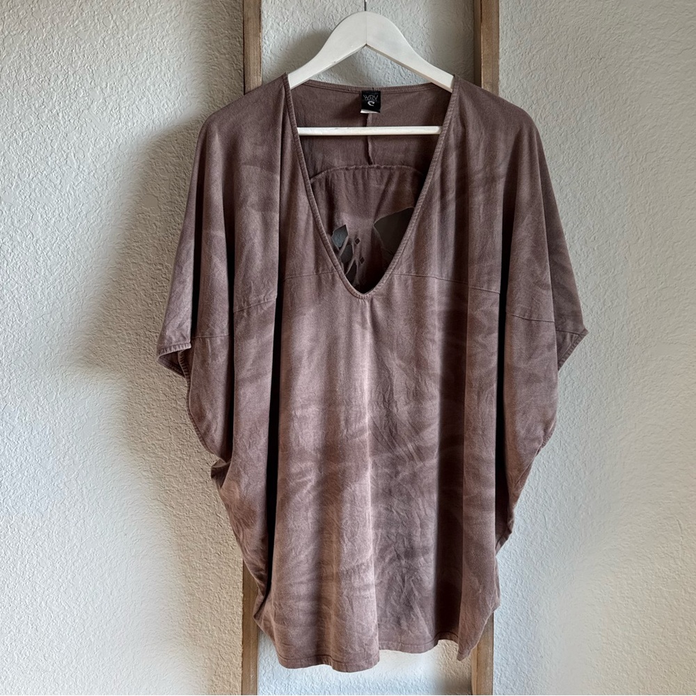 WRV Ladies Cutout Bat Wing top sz: Small